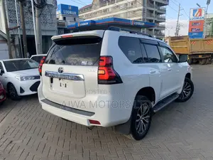 Toyota Land Cruiser Prado 2.7 2018 White
