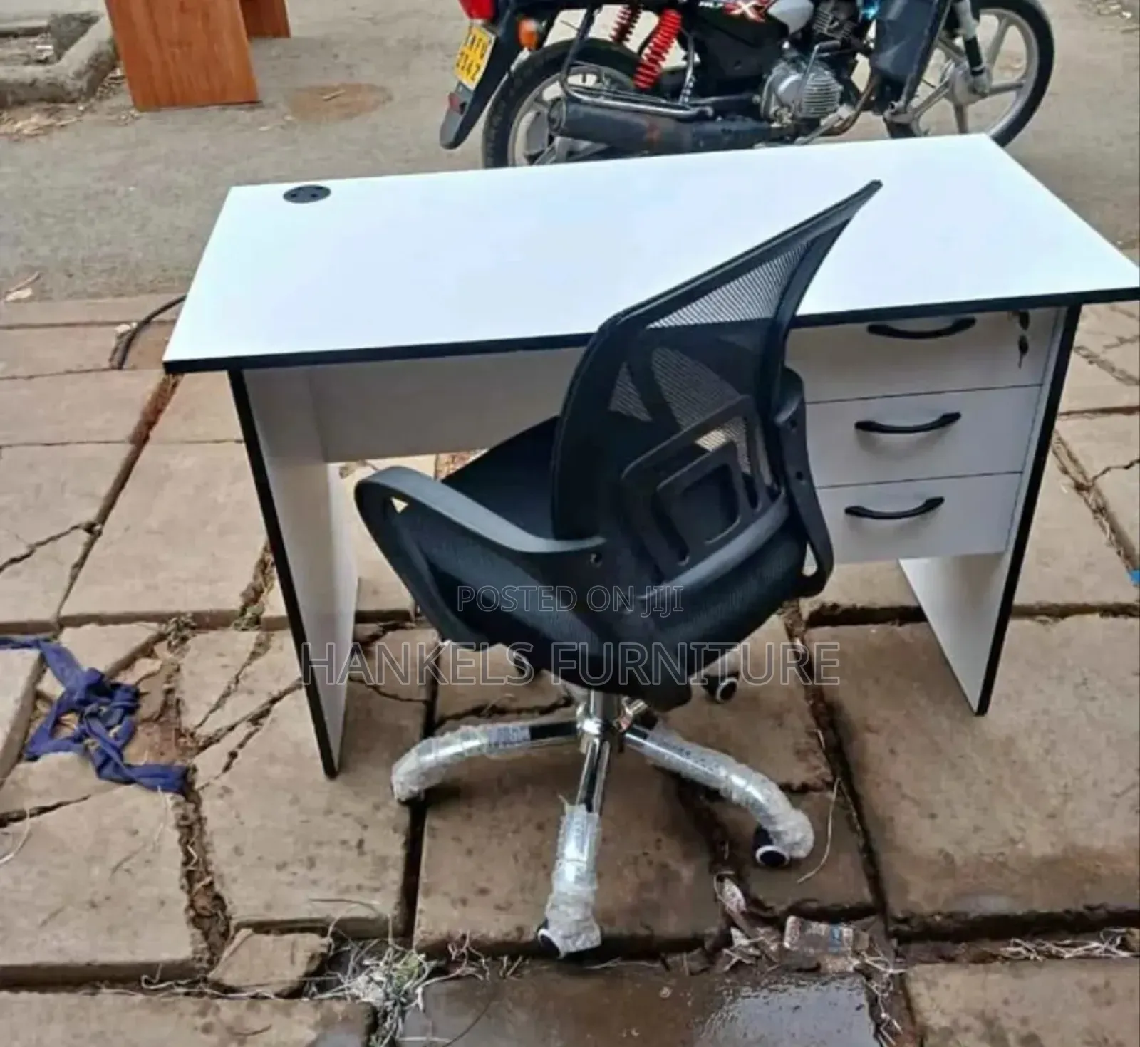 Office Mesh Executive Set, Executive Desk and Chair