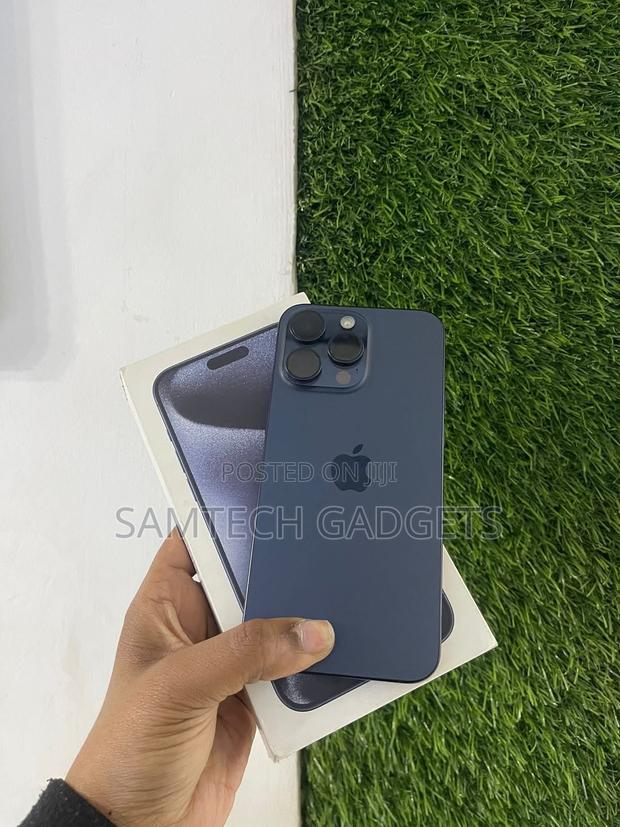 Apple iPhone 15 Pro Max 256 GB Blue - thumbnail 2