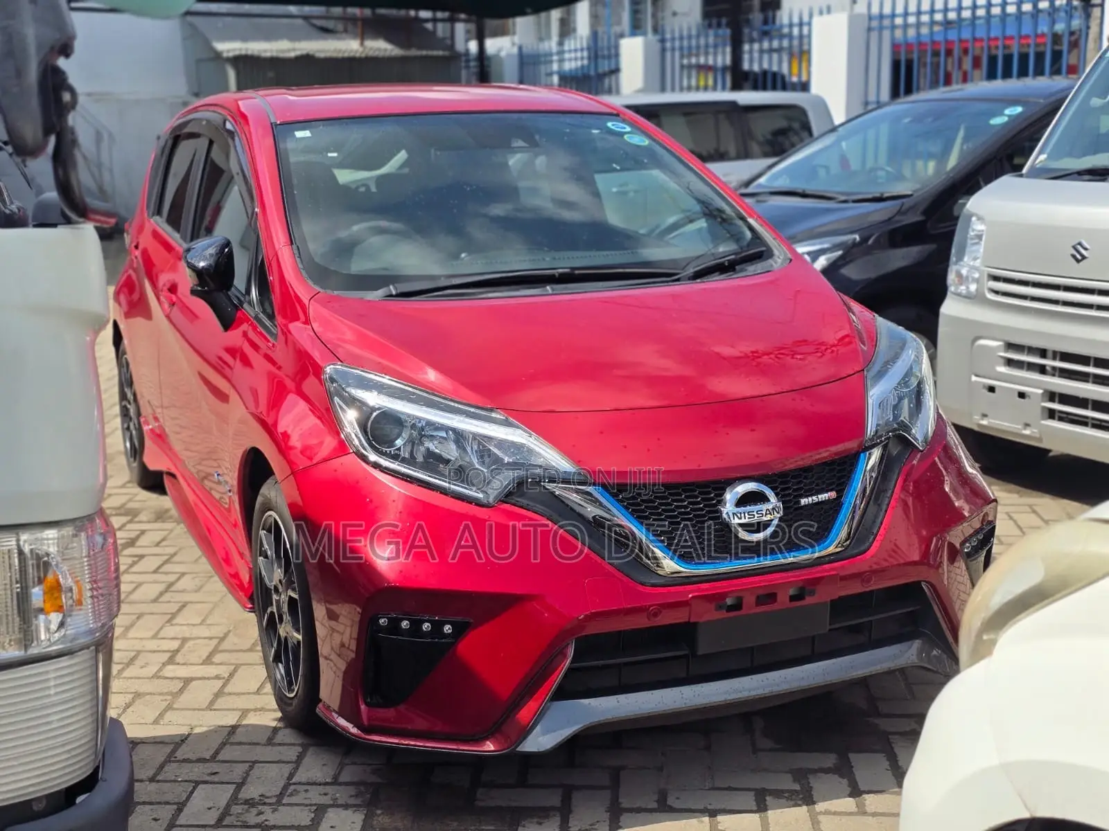 Nissan Note 2018 Red