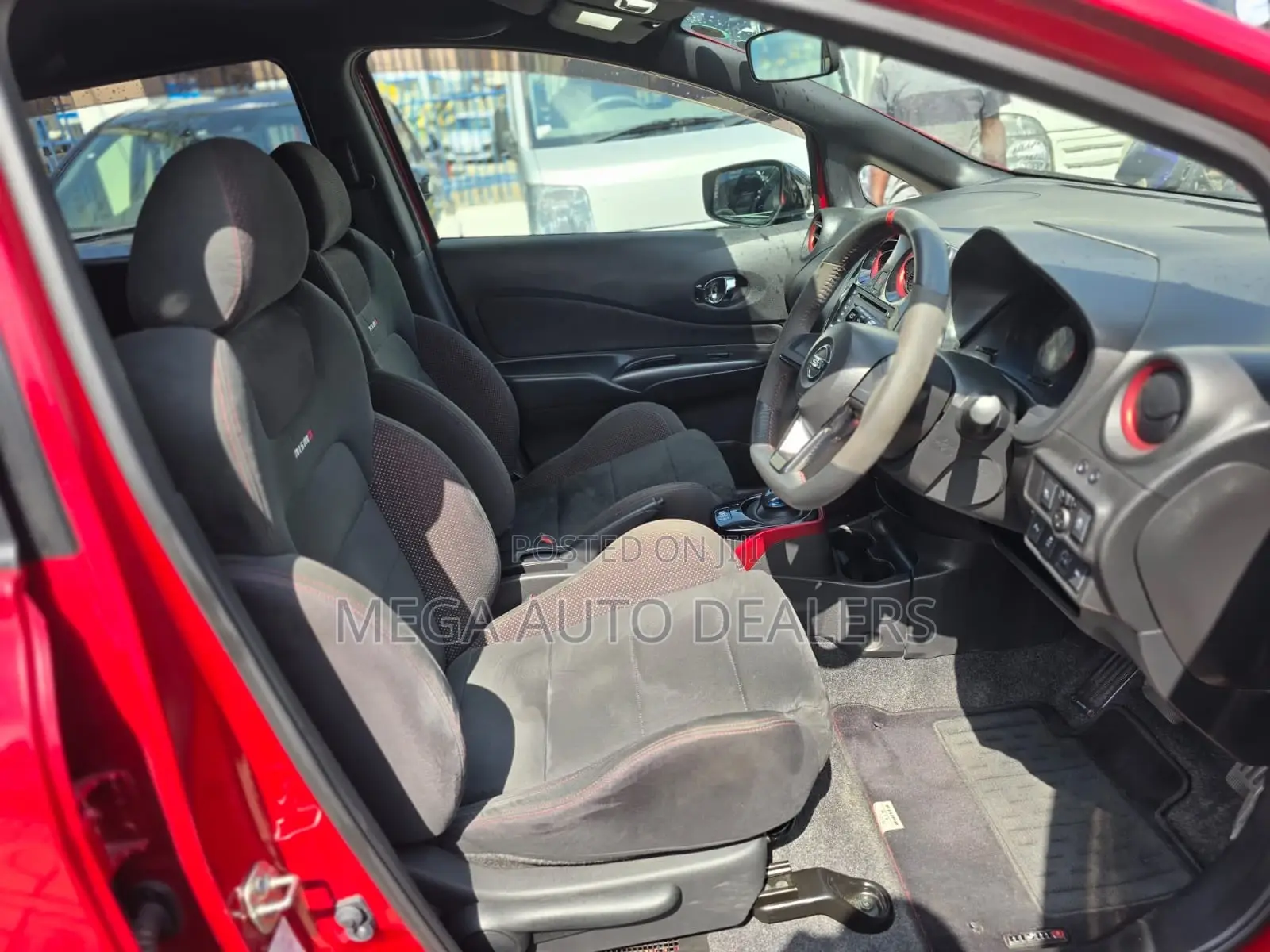 Nissan Note 2018 Red