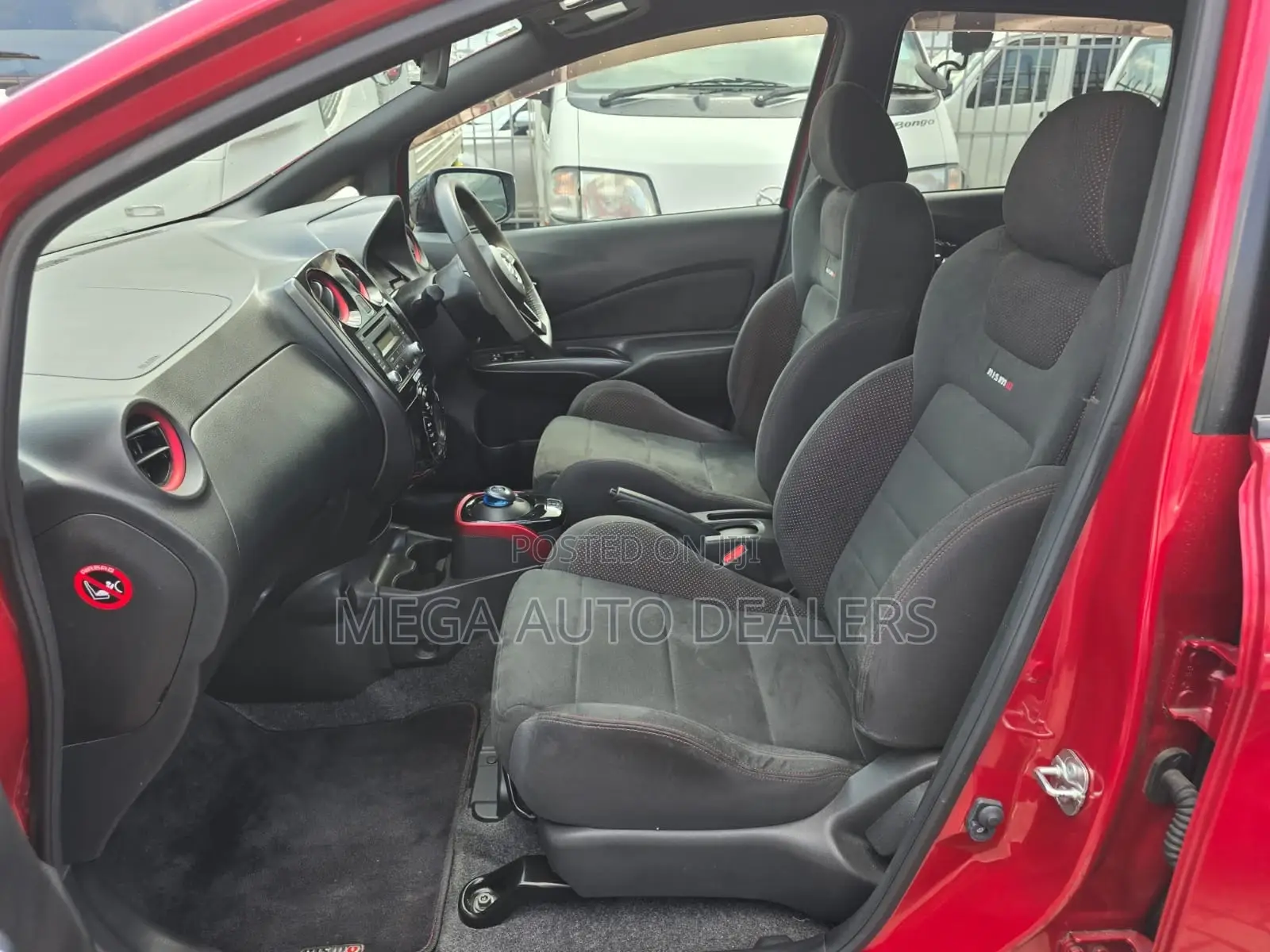 Nissan Note 2018 Red