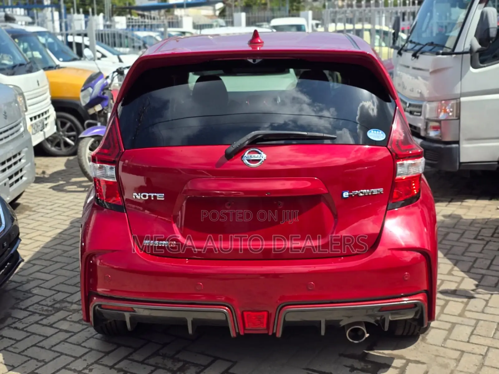 Nissan Note 2018 Red