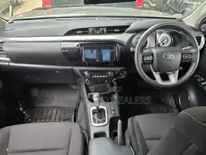 Toyota Hilux 2021