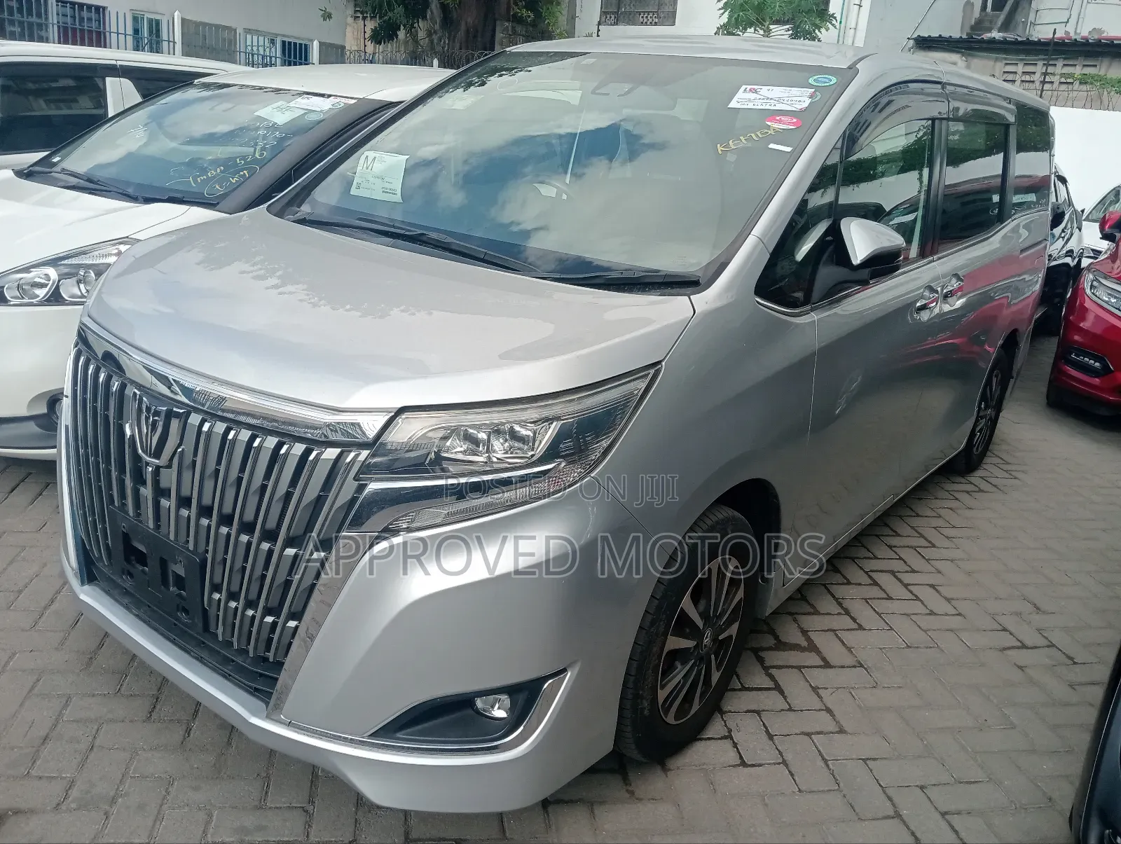 Toyota Esquire 2018 Silver