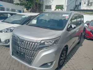 Toyota Esquire 2018 Silver