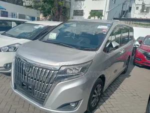 Toyota Esquire 2018 Silver