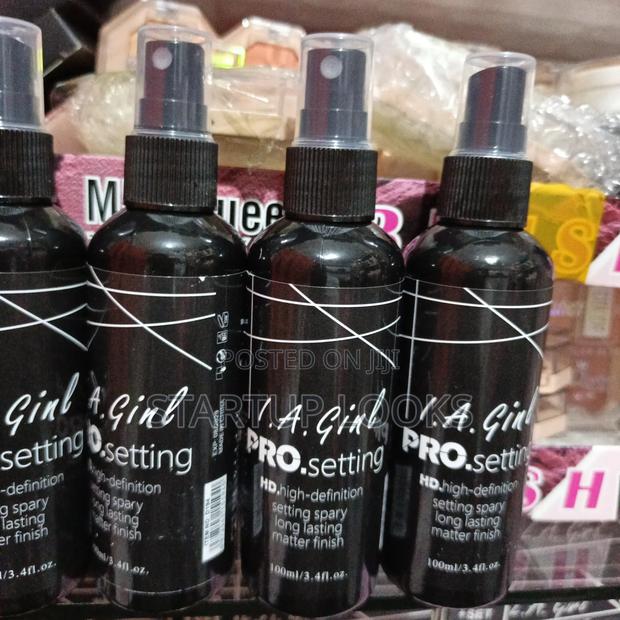 L.A Girl Pro Setting Spray Makeup Setting Spray - thumbnail 3