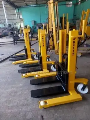 Heavy-Duty Hydraulic Manual Stacker – Long-Lasting Performance