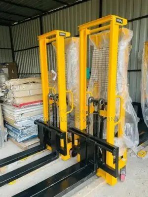 Heavy-Duty Hydraulic Manual Stacker – Long-Lasting Performance