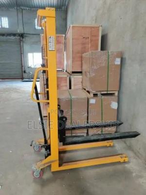 Hydraulic Manual Stacker – Safety Enhanced Design - thumbnail 2