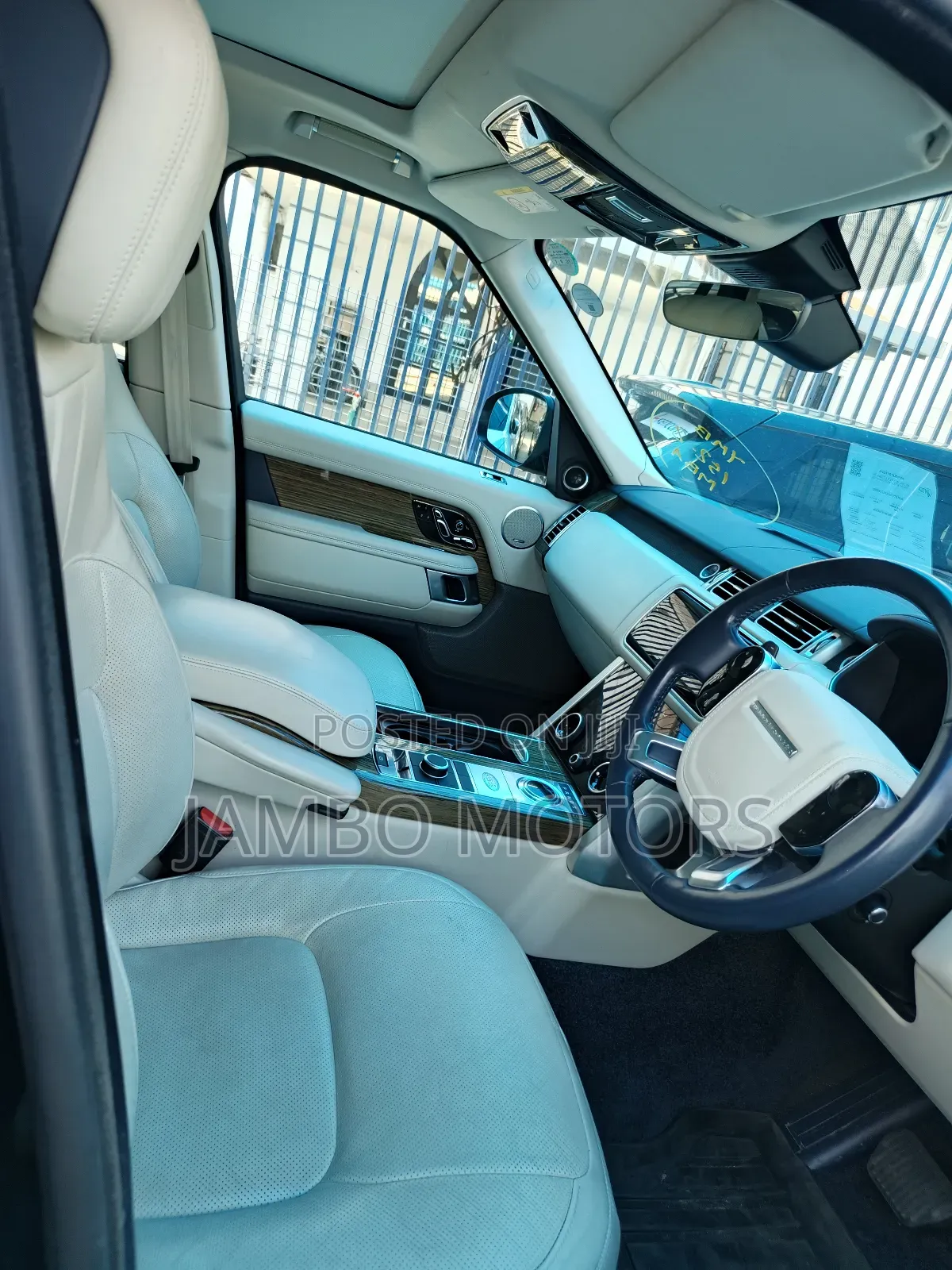 Land Rover Range Rover Vogue 2019 Black