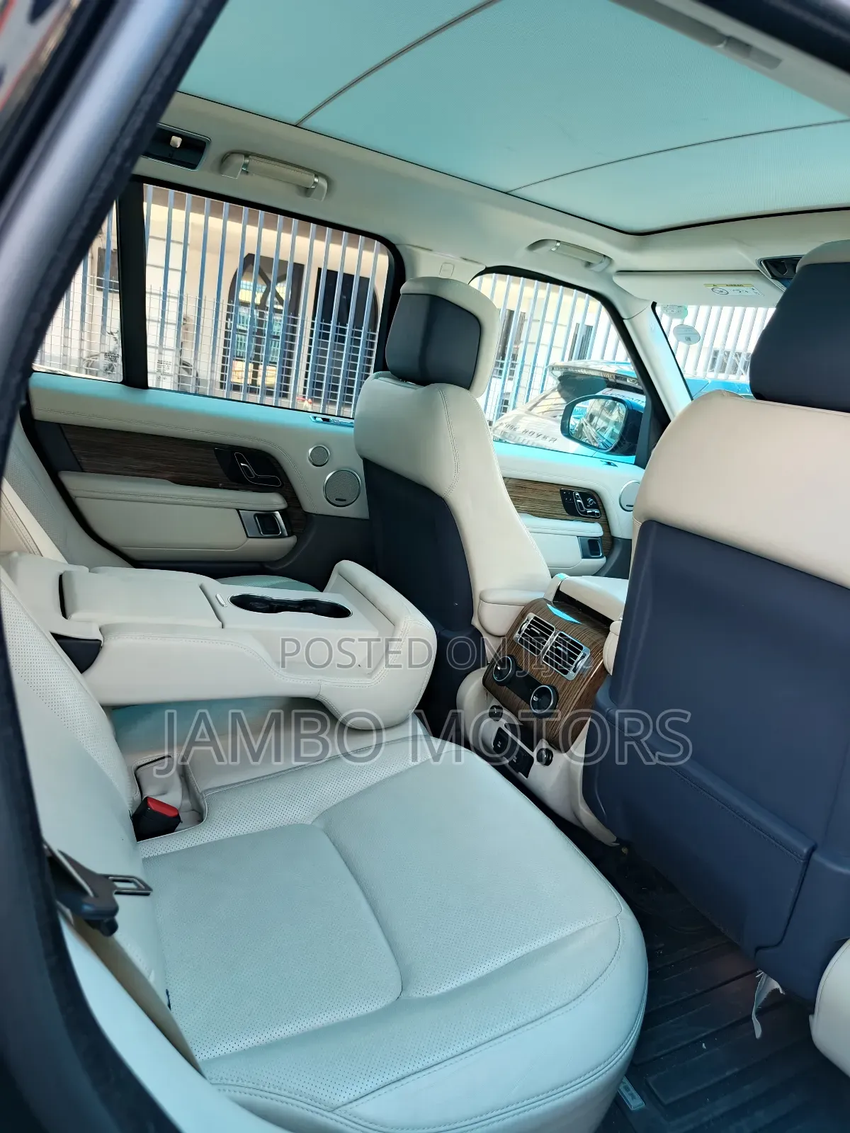 Land Rover Range Rover Vogue 2019 Black