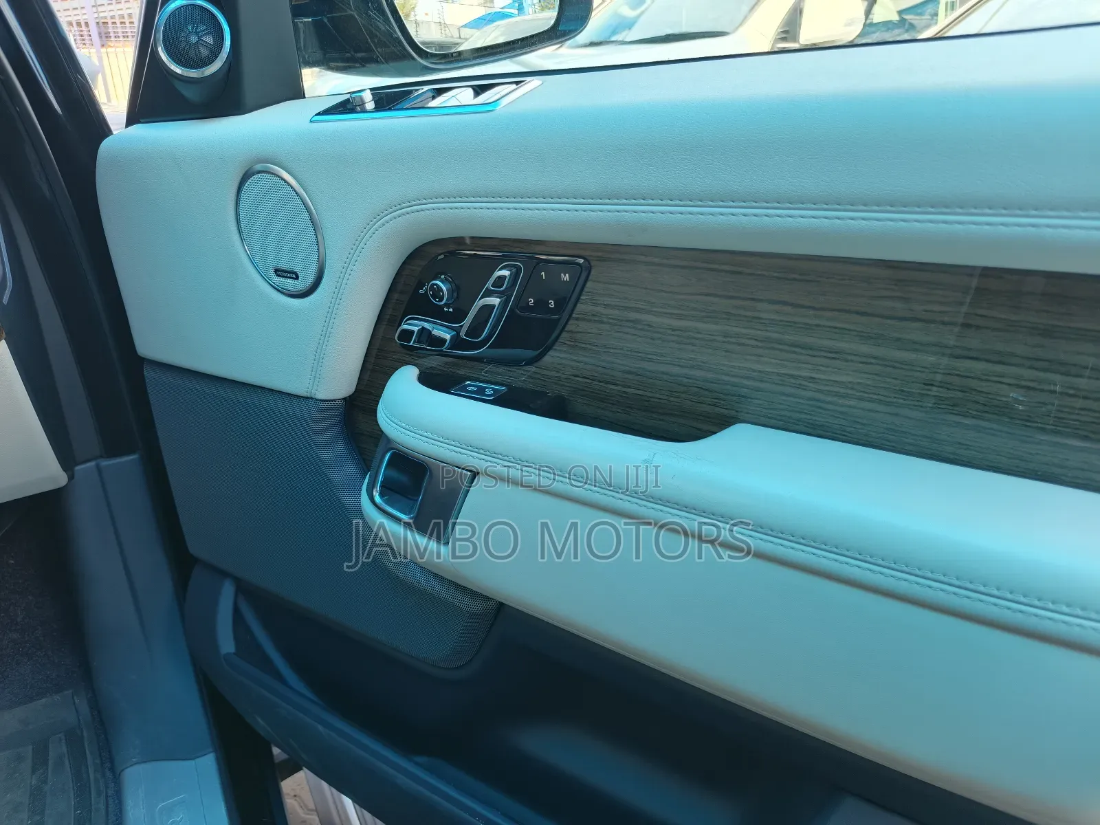 Land Rover Range Rover Vogue 2019 Black