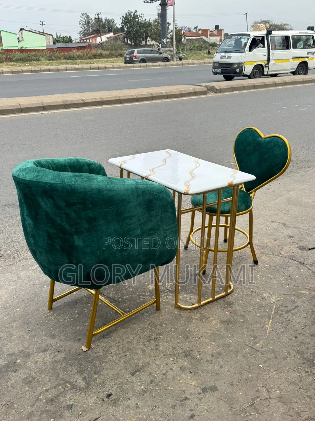 Styling Manicure Chairs And Table