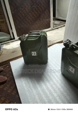 Ragged Ridge Green Jerry Can Saw