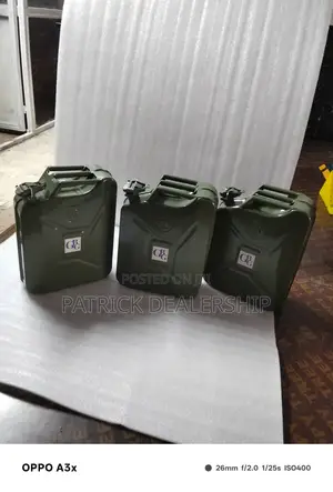 Ragged Ridge Green Jerry Can Saw
