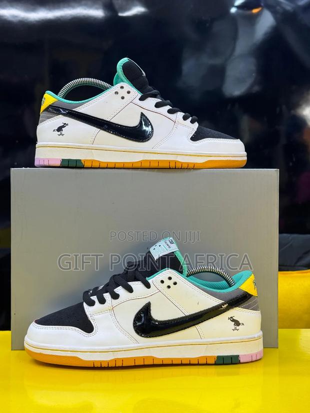 Nike Sb Dunk Low“ Emarald Bucktan ” - main view