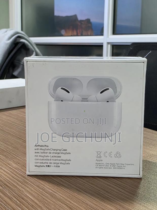 Apple Airpods Pro (1st Generation) With Magsafe Charging Case