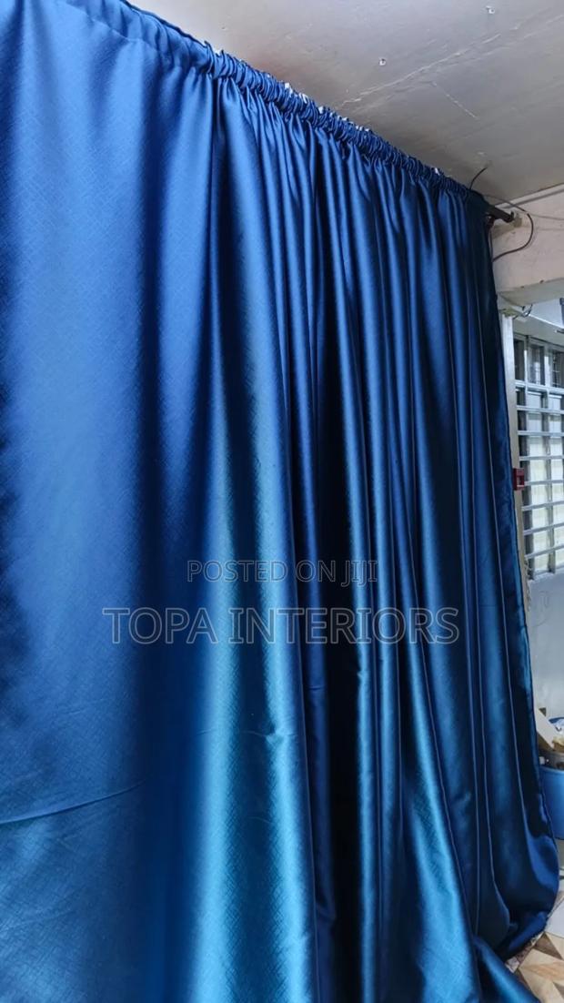 Heavy Quality Window Curtains That Completely Block the Sunlight
