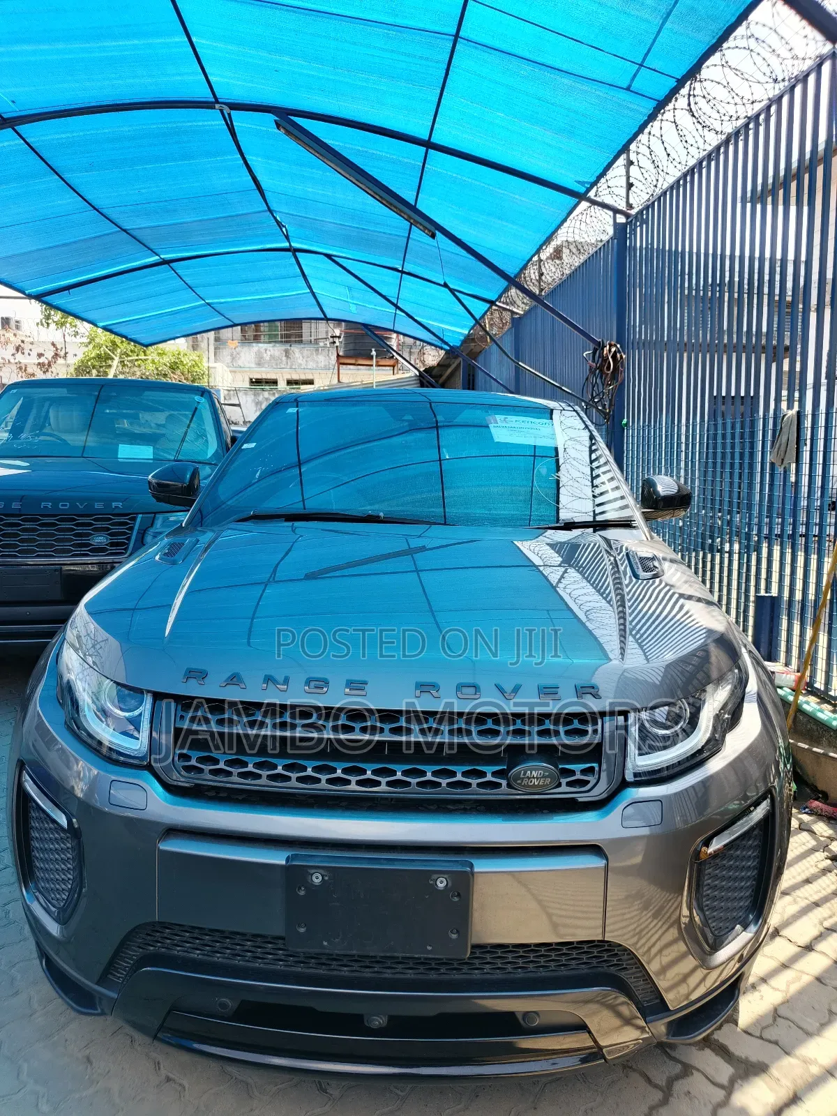 Land Rover Range Rover Evoque HSE Dynamic 4x4 5-Door 2019 Matt Black