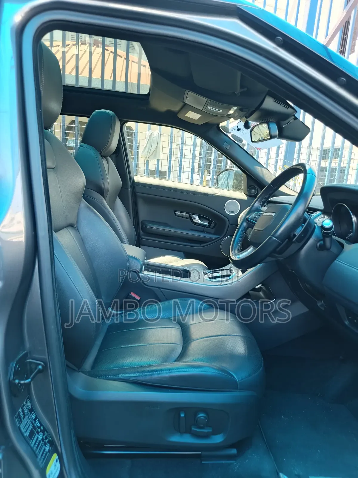 Land Rover Range Rover Evoque HSE Dynamic 4x4 5-Door 2019 Matt Black