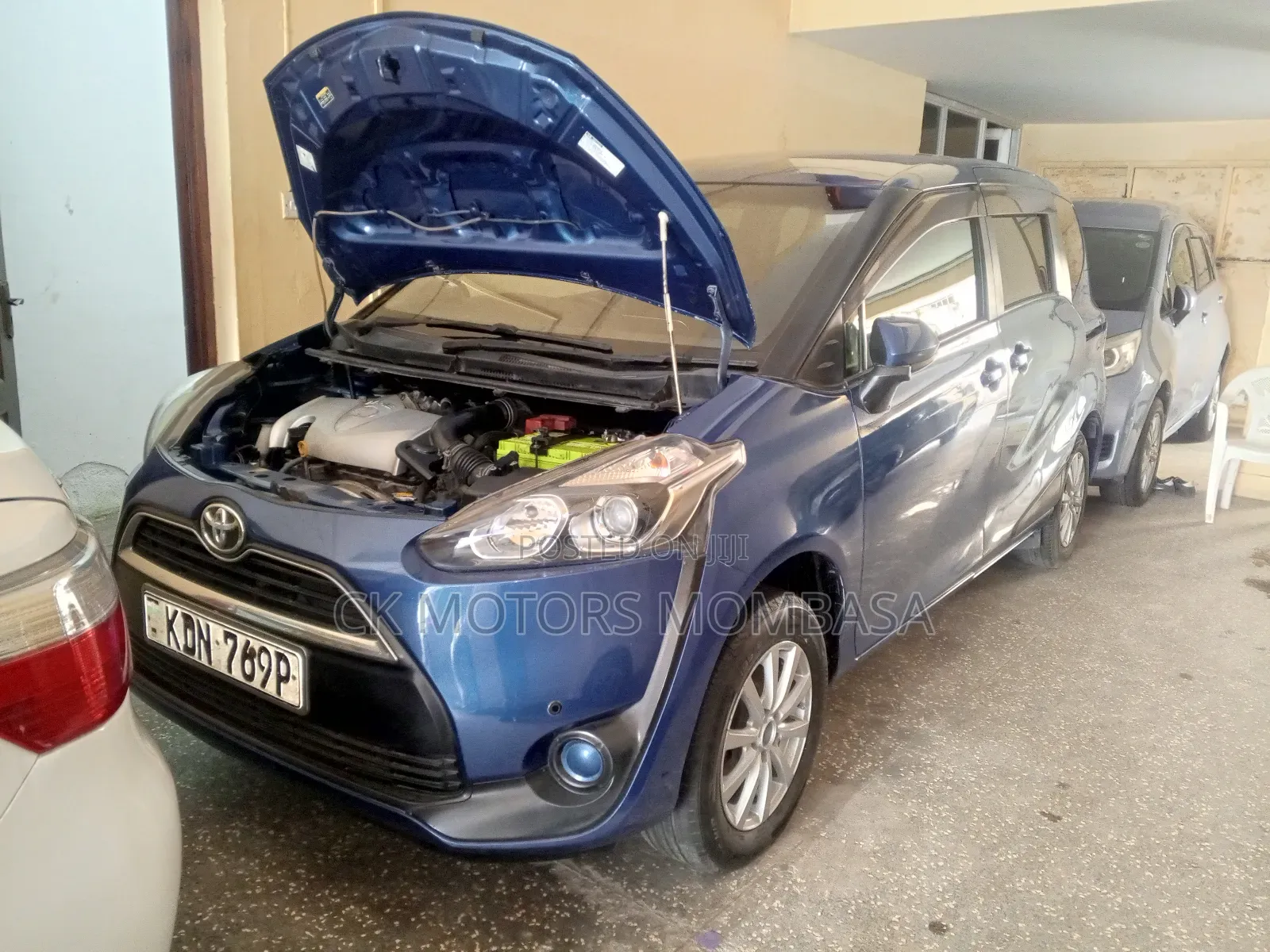 Toyota Sienta 2016 Blue
