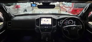 Toyota Land Cruiser 4.6 V8 ZX 2019 Gold