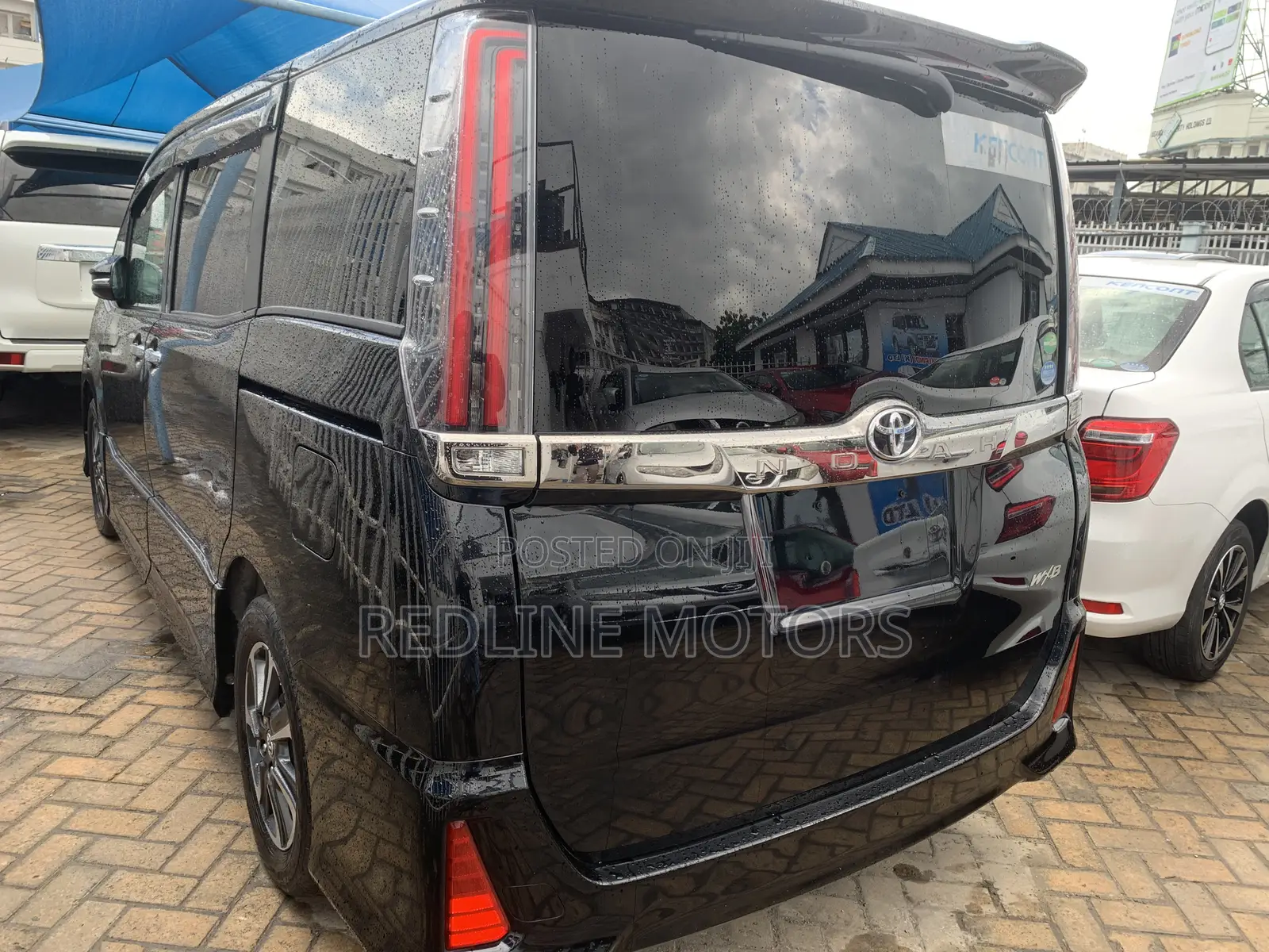 Toyota Noah 2.0 AWD (7 Seater) 2018 Black