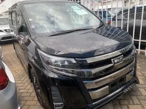 Toyota Noah 2.0 AWD (7 Seater) 2018 Black