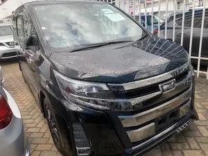 Toyota Noah 2.0 AWD (7 Seater) 2018 Black