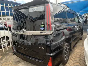 Toyota Noah 2.0 AWD (7 Seater) 2018 Black