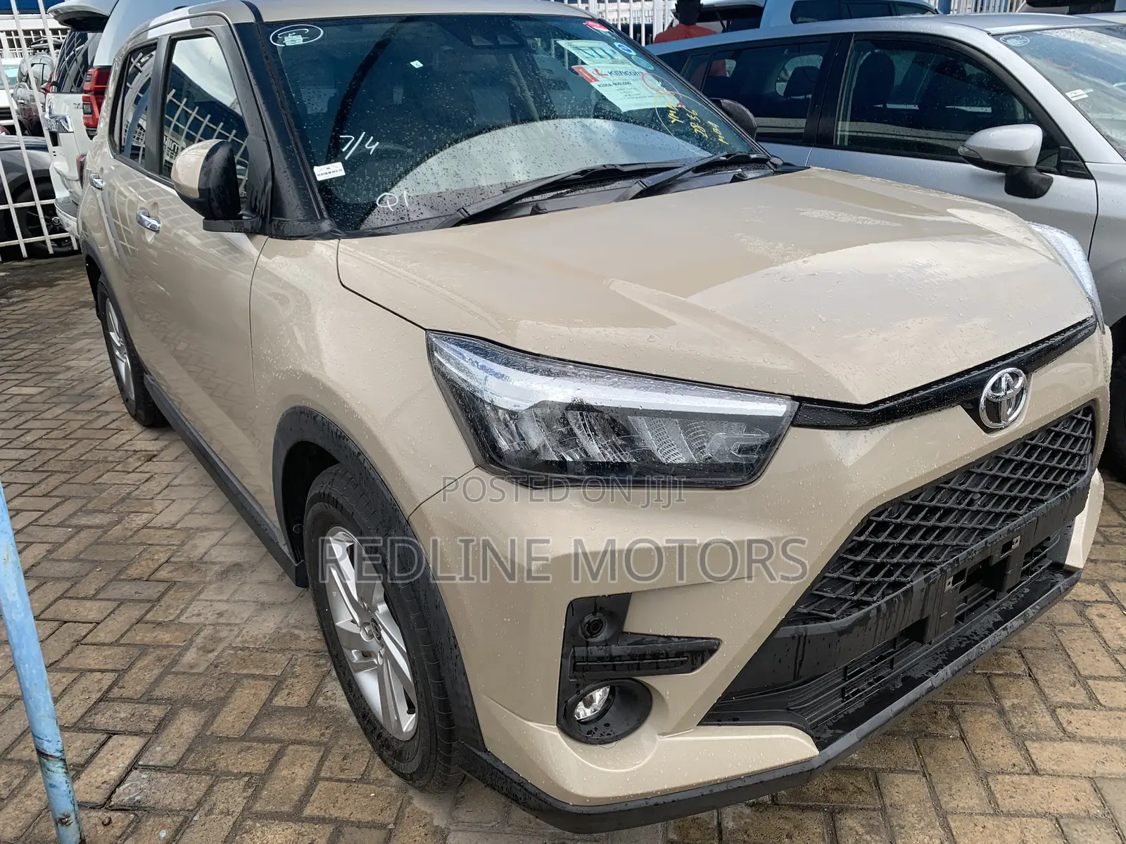 Toyota Raize 1.0 AWD 2019 Beige