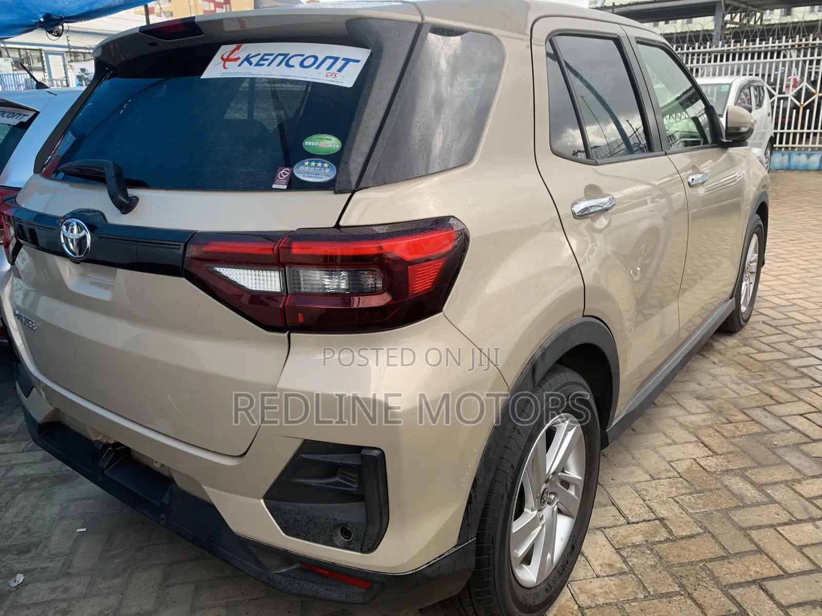 Toyota Raize 1.0 AWD 2019 Beige