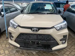 Toyota Raize 1.0 AWD 2019 Beige