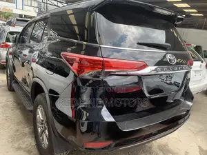 Toyota Fortuner 2.8 D RWD 2018 Black