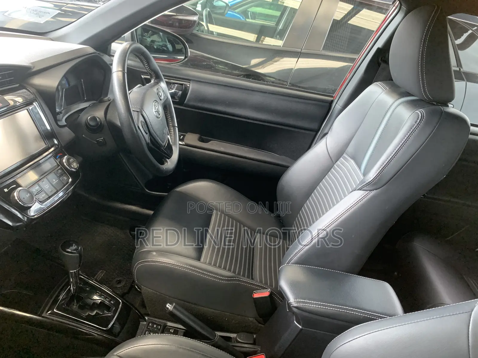 Toyota Corolla Fielder 1.5 Hybrid FWD 2018 Burgundy