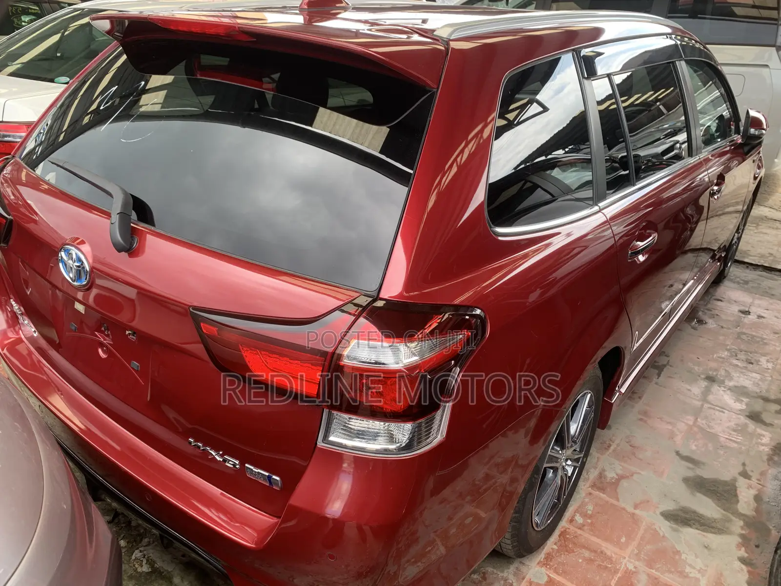 Toyota Corolla Fielder 1.5 Hybrid FWD 2018 Burgundy