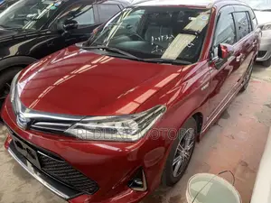 Toyota Corolla Fielder 1.5 Hybrid FWD 2018 Burgundy