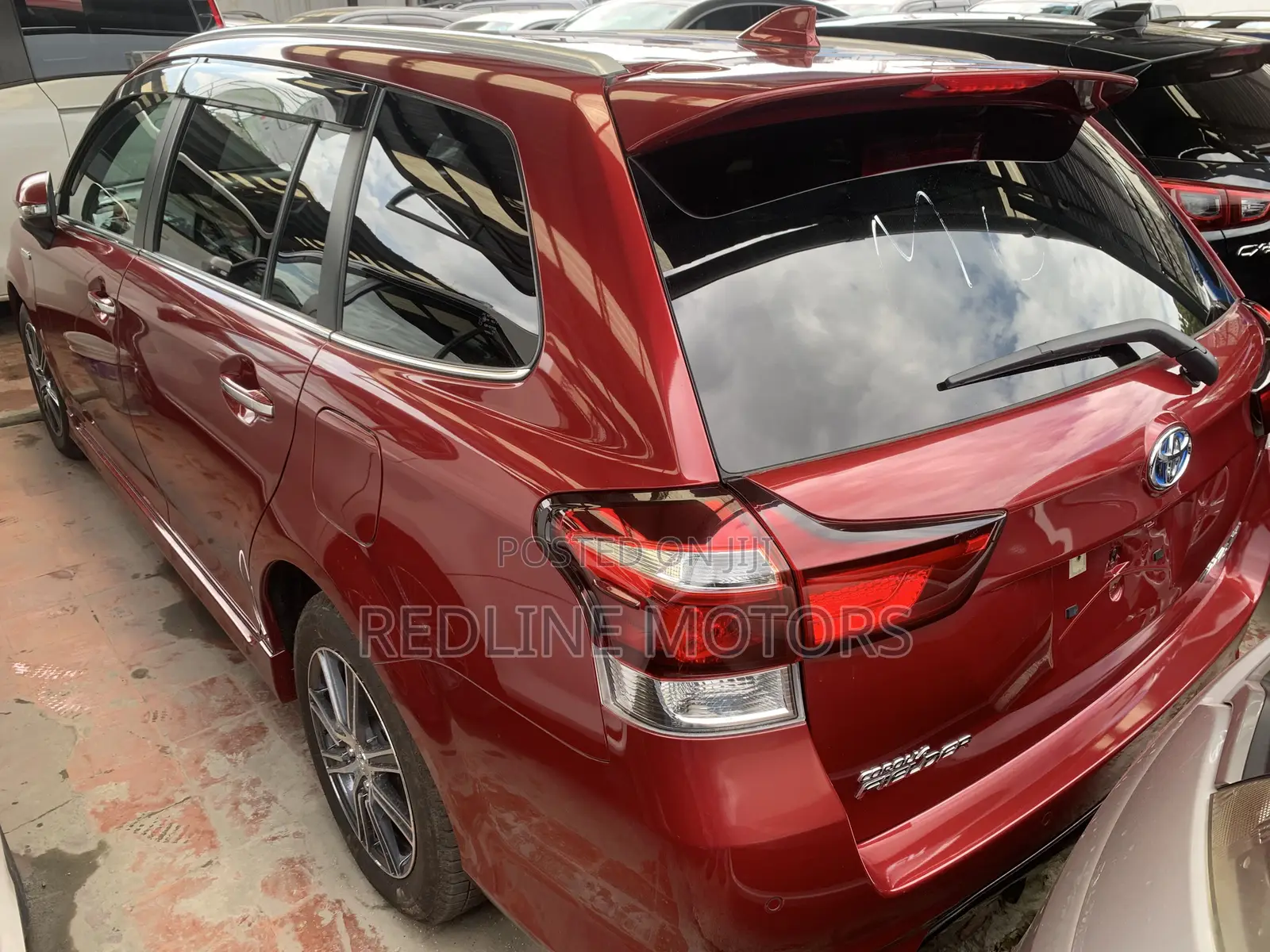 Toyota Corolla Fielder 1.5 Hybrid FWD 2018 Burgundy