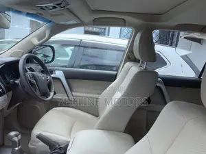 Toyota Land Cruiser Prado 2.8 2023 Ivory