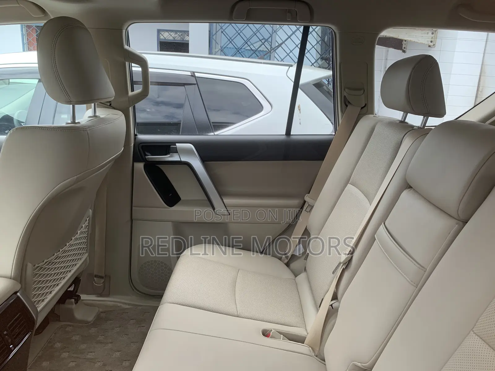 Toyota Land Cruiser Prado 2.8 2023 Ivory
