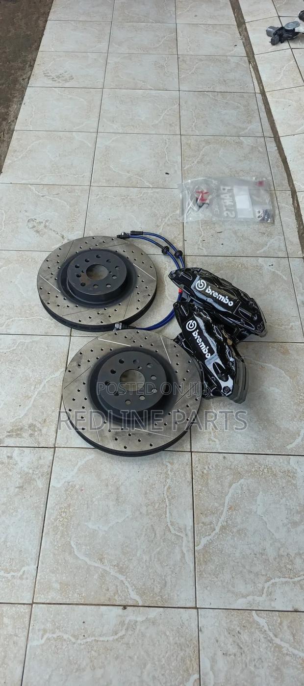 Subaru Front Brembo Callipers Disks