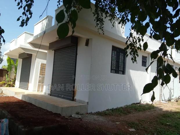 Roller Shutter Doors - thumbnail 11