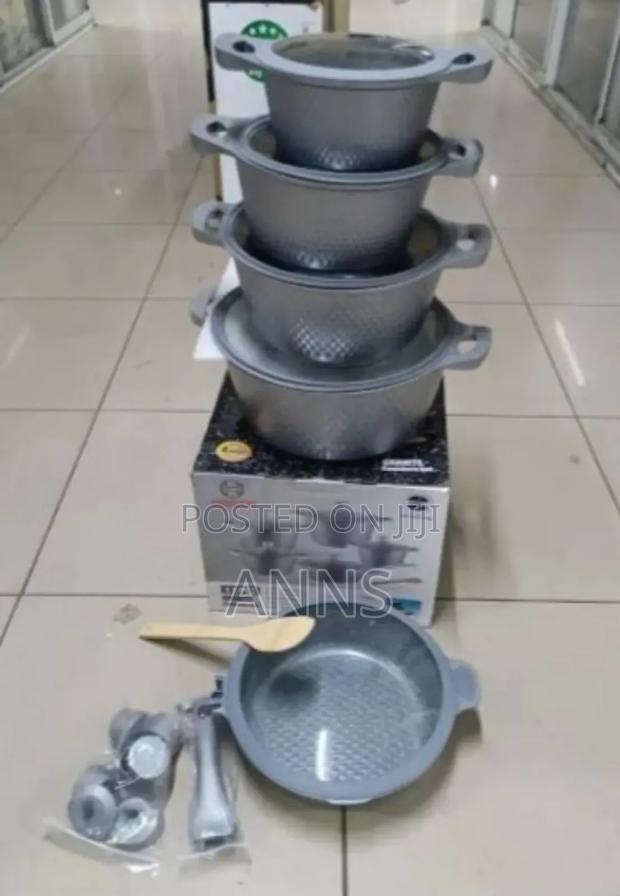 Bosch Cookware With Silicone Lid Covers