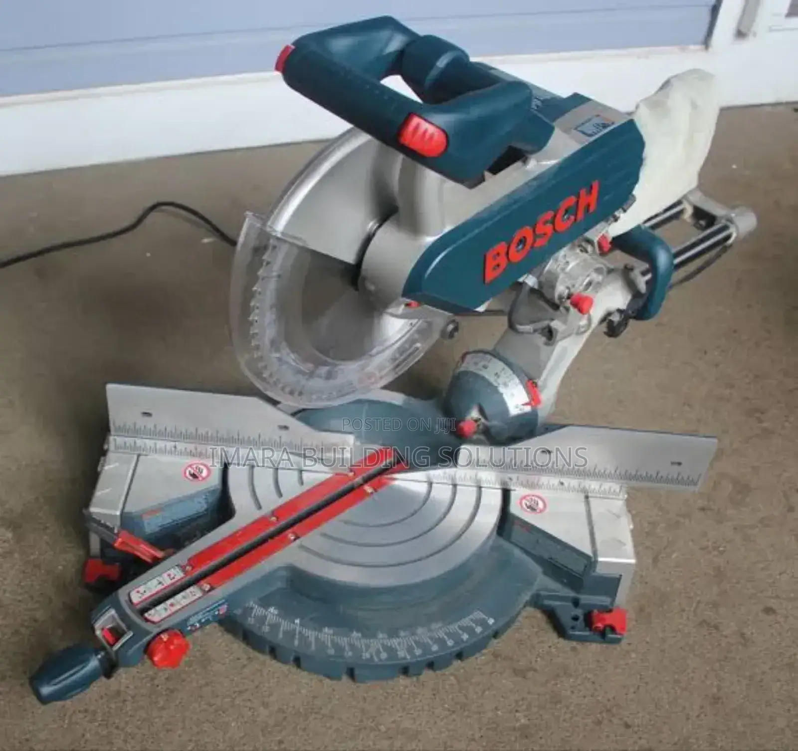 Bosch GCM 12 GDL Saw – An Advanced Mitre Saw