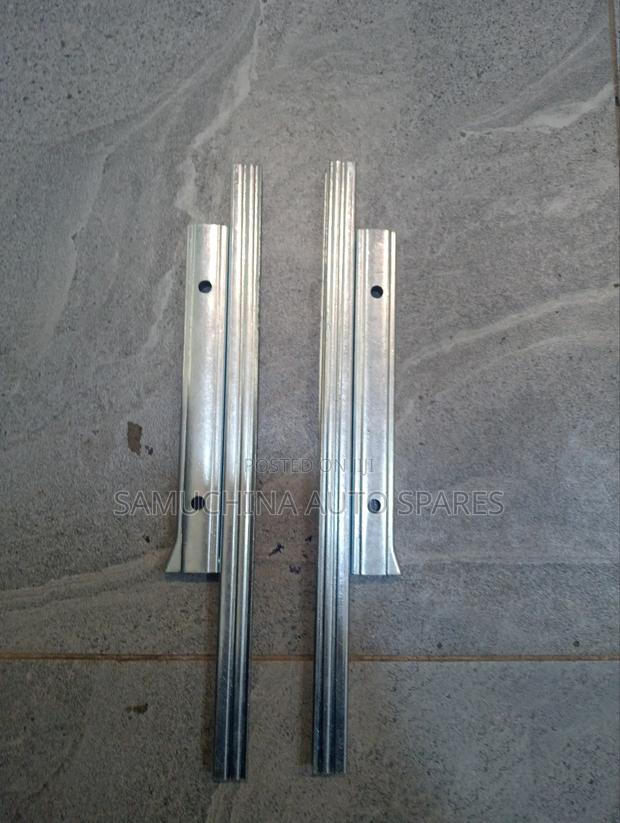 Rear Door Glass Holder(Steel) Toyota Fielder 141, Rav4