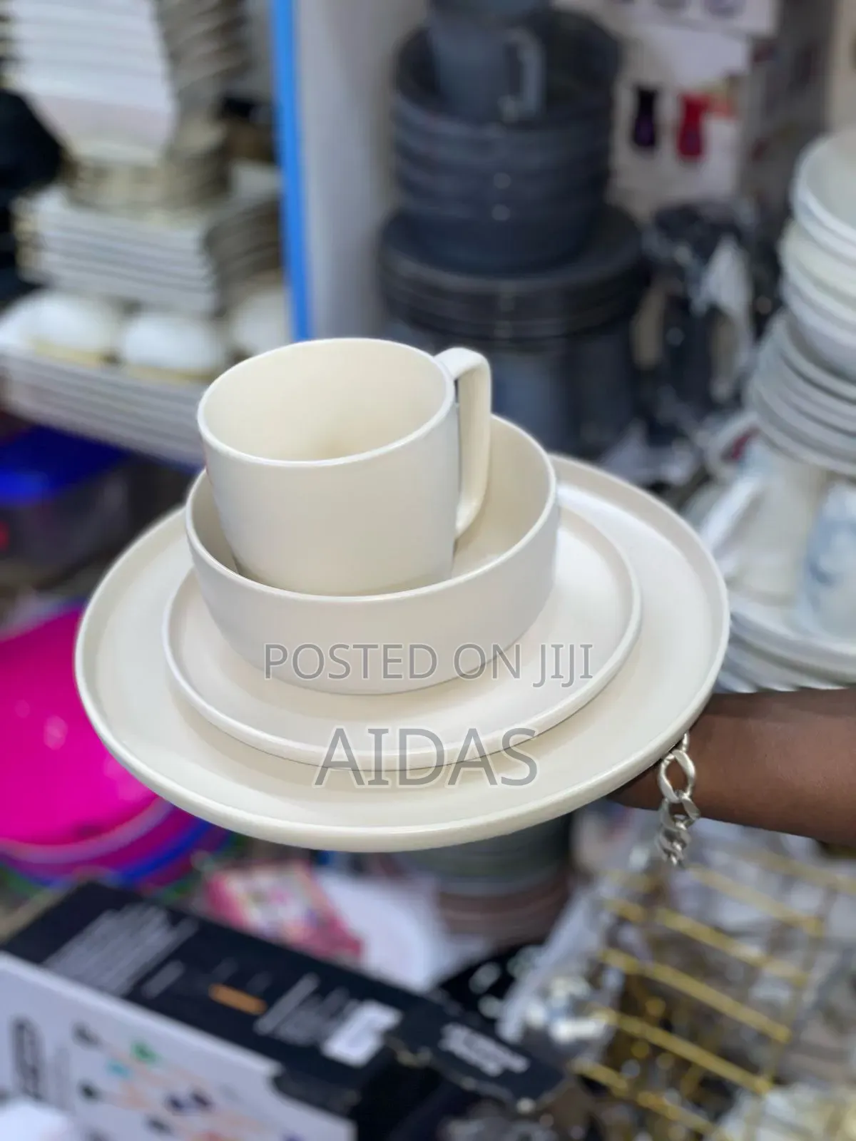 24pcs Cream-White Dinnerset Available