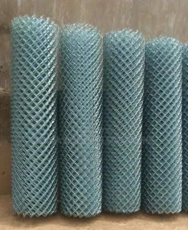 Galvanized Chain Link – Manufactured With a Hot-Dip Galvanized Finish