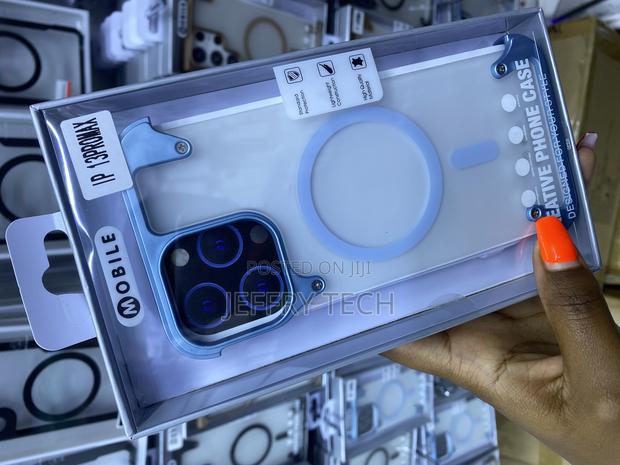 Wsdter iPhone 13 Pro Frameless Sleek Invisibl;E Magsafe Case - thumbnail 2